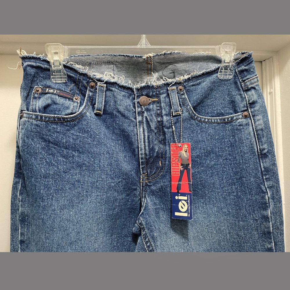 Patriotic Women's jeans, blue denim, American Flag print, NWT New - Picture 2 of 4